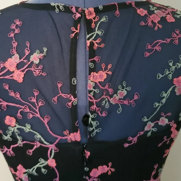 Adrianna Papell Embroidered Floral Desss - Picture 3 of 11